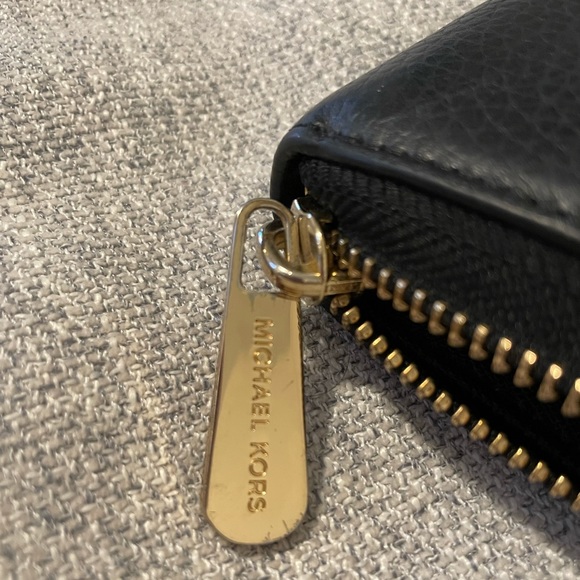 Michael Kors black pebbled leather wallet - Picture 4 of 9